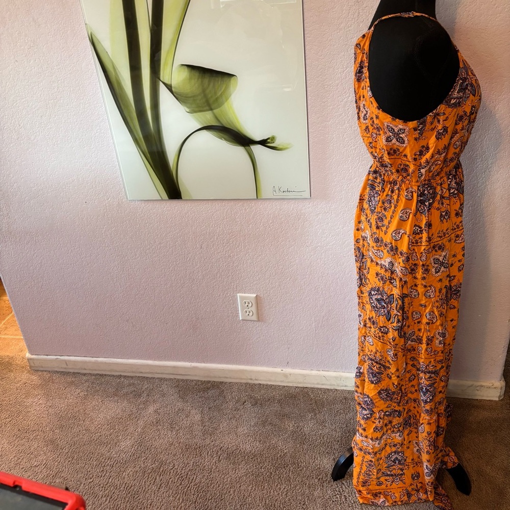 dress size medium - Picture 3 of 6